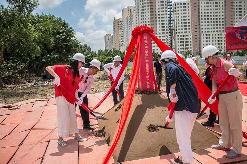 Nghi Lễ làm lẽ động thổ dự án Paris Hoàng Gia