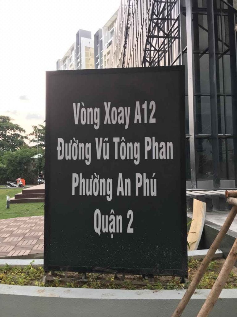 Địa chỉ nhà mẫu là vòng xoay A12 đường Vũ Tông Phan